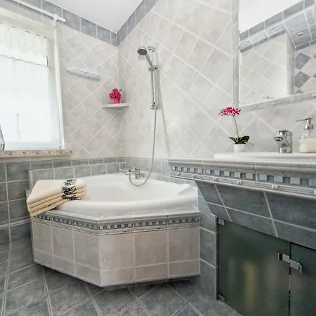 Apartament Przy Ulicy Balickiej Krasków